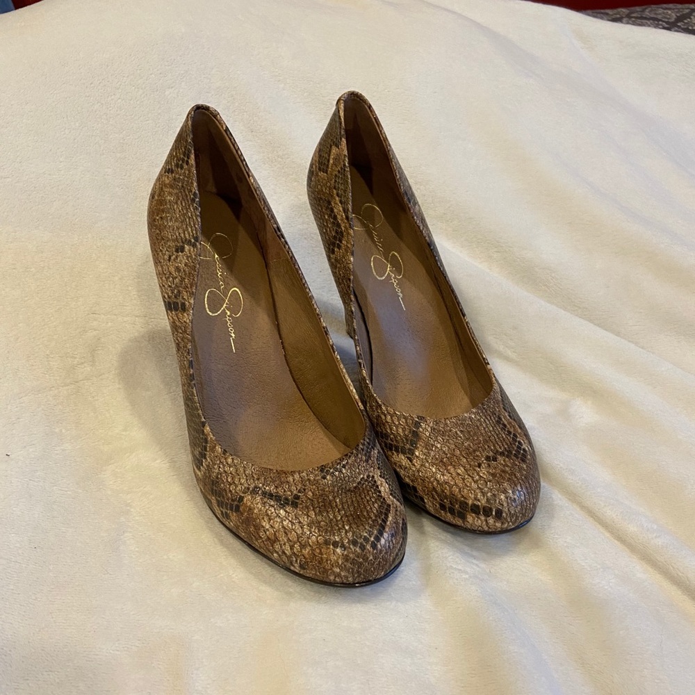 Jessica Simpson Snakeskin Heels; Sz. 8